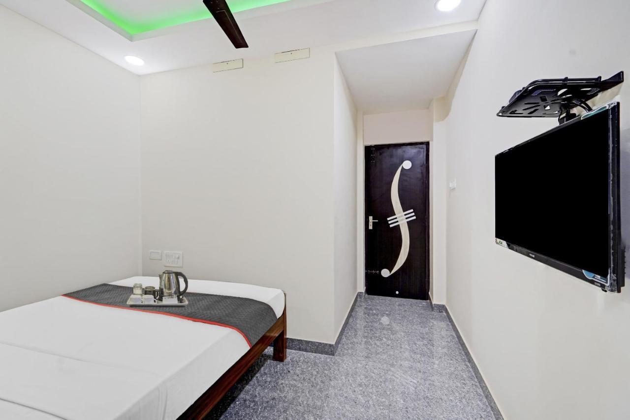 Super Townhouse 1096 Hotel Redfox Nungambakkam Near Apollo & Shankar Nethralaya Hospital 첸나이 외부 사진