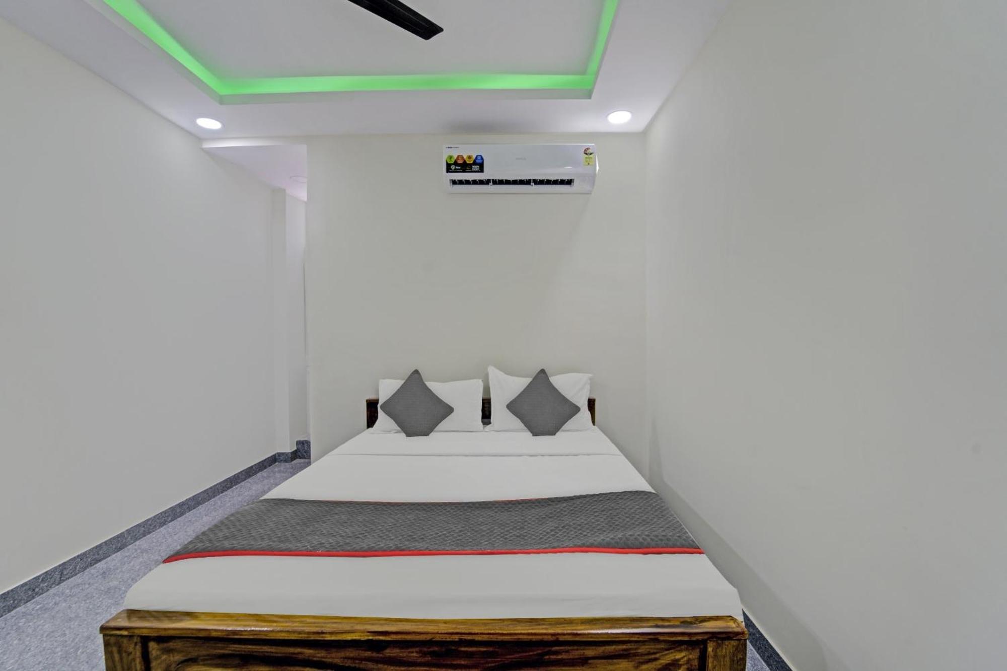 Super Townhouse 1096 Hotel Redfox Nungambakkam Near Apollo & Shankar Nethralaya Hospital 첸나이 외부 사진